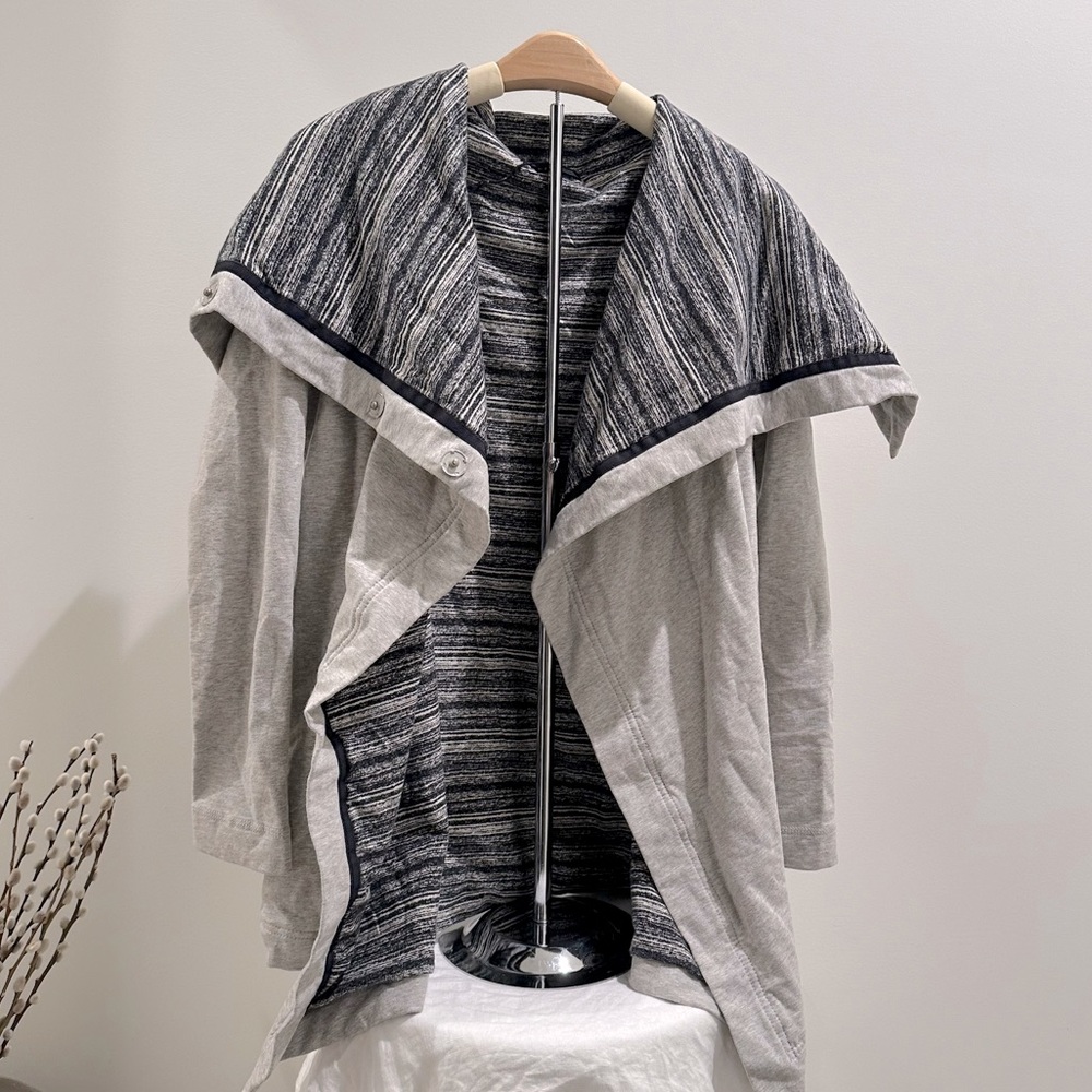 lululemon Savasana Cowl Neck Wrap Jacket in Heather Gray & Charcoal